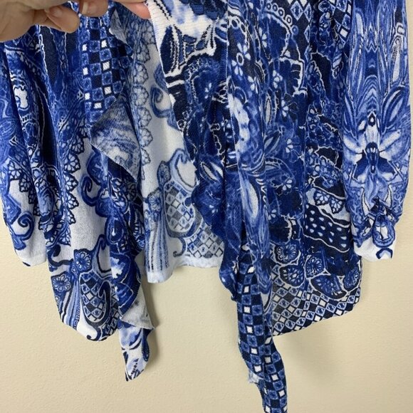 Chicos Womens Cardigan Sweater 1 M Paisley Blue White Waterfall Lightweight Boho - Picture 5 of 14
